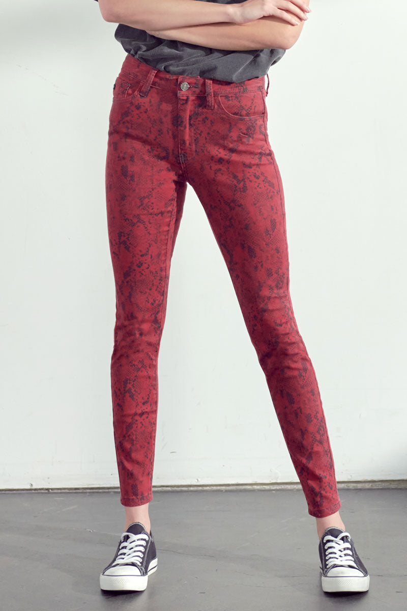 Women's High Rise Super Skinny Jeans - Brown / Red