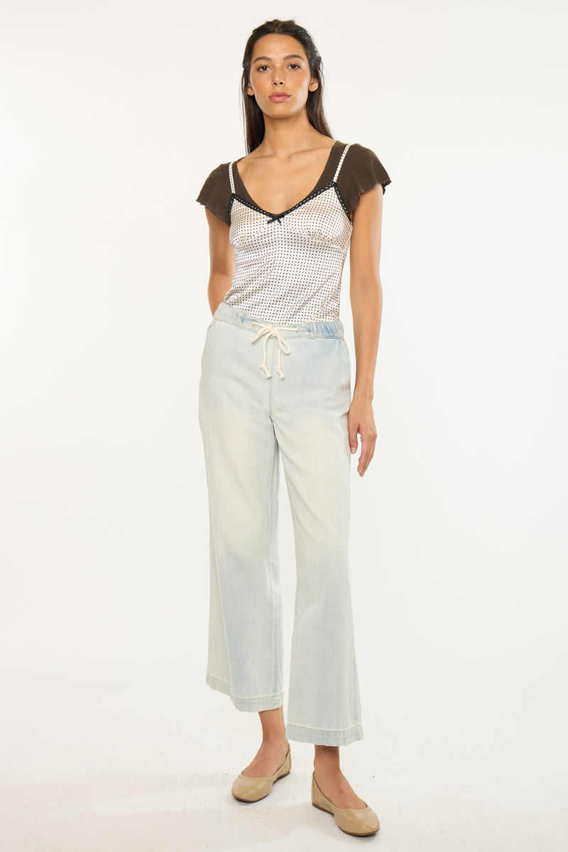 Women's Mid Rise Wide Leg Jeans - Light Wash