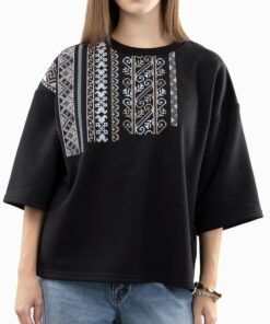 Embroidered Black Top RO23